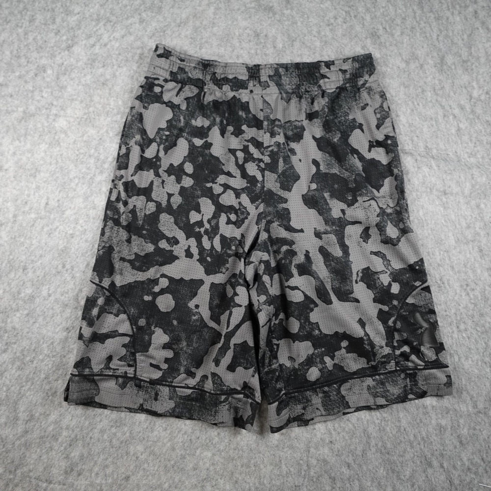 Under Armour Shorts Men Large Gray Camo Mesh Athletic Basketball Gym Shorts 12"